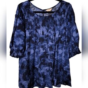 TERRA & SKY PLUS SIZE BLUE/BLACK SMOCKED TOP WITH KEYHOLE BACK 4X LIKE N…